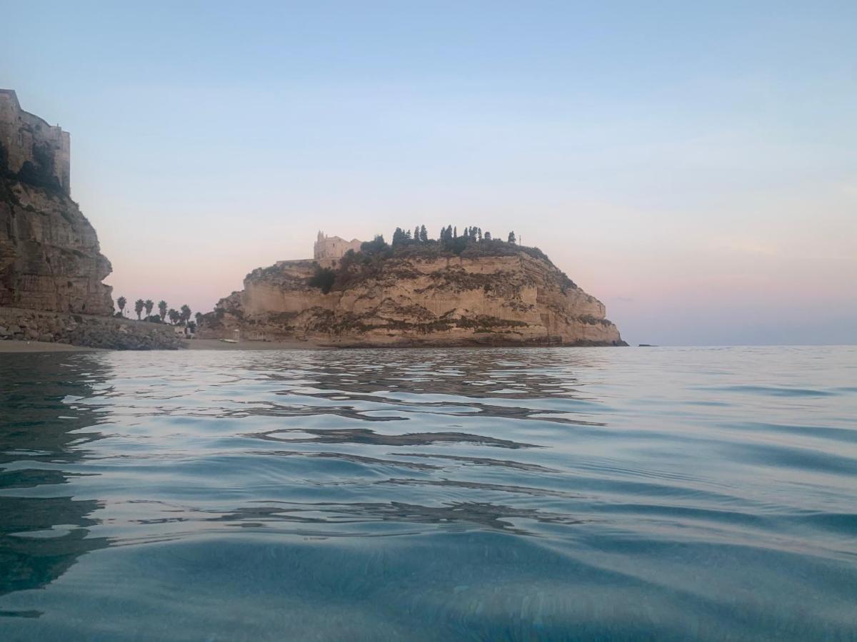 La Piazza Beb Bed & Breakfast Tropea Exterior photo