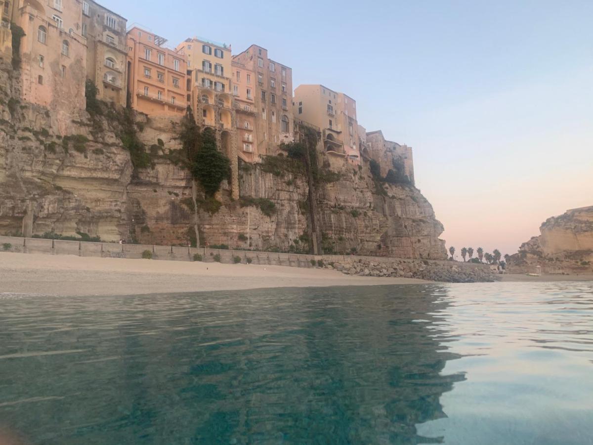 La Piazza Beb Bed & Breakfast Tropea Exterior photo