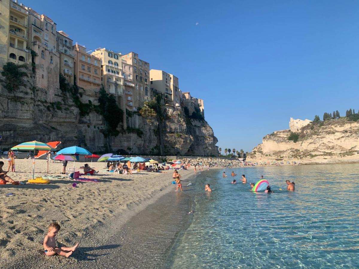 La Piazza Beb Bed & Breakfast Tropea Exterior photo