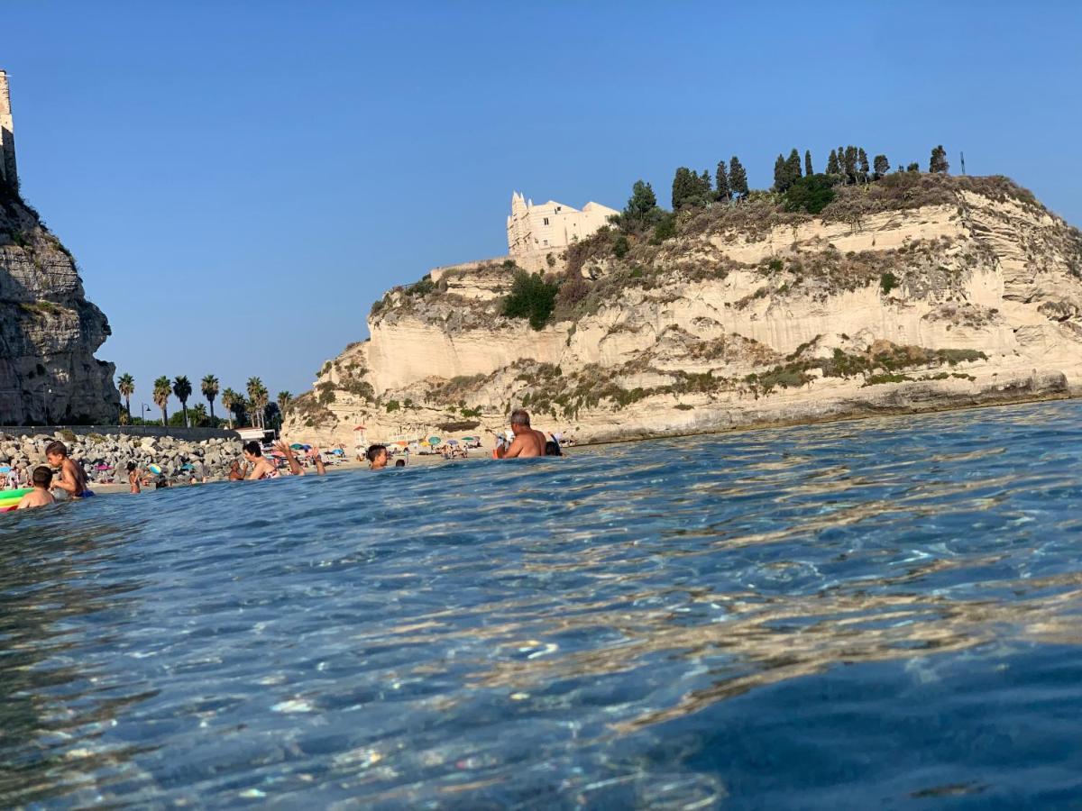 La Piazza Beb Bed & Breakfast Tropea Exterior photo