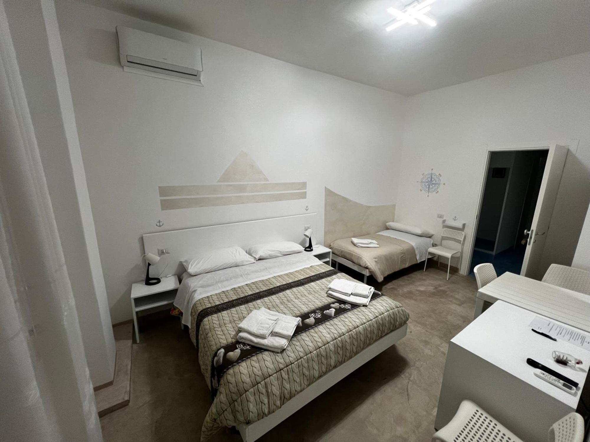 La Piazza Beb Bed & Breakfast Tropea Exterior photo